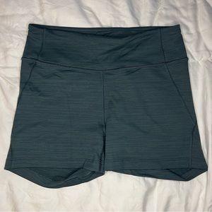 NWOT Outdoor Voices green SuperForm shorts size M
